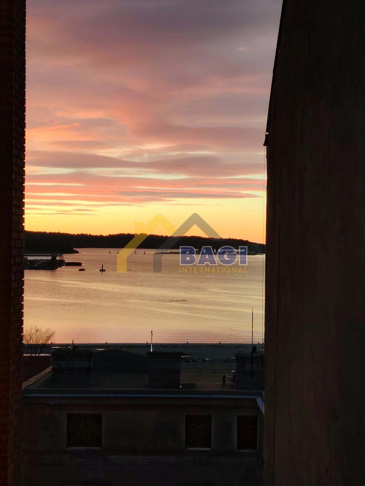 POLA SPAZIOSO APPARTAMENTO CON TRE CAMERE DA LETTO 96m2