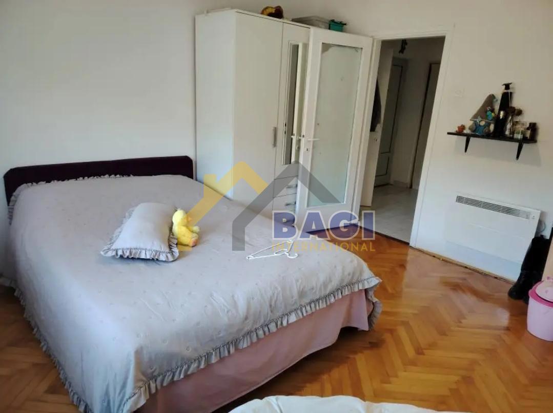 POLA SPAZIOSO APPARTAMENTO CON TRE CAMERE DA LETTO 96m2