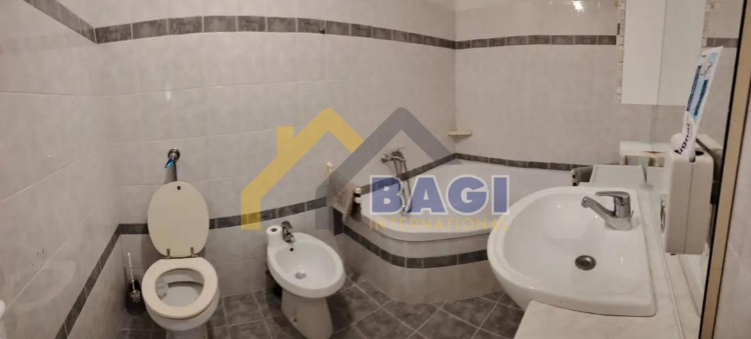 POLA SPAZIOSO APPARTAMENTO CON TRE CAMERE DA LETTO 96m2