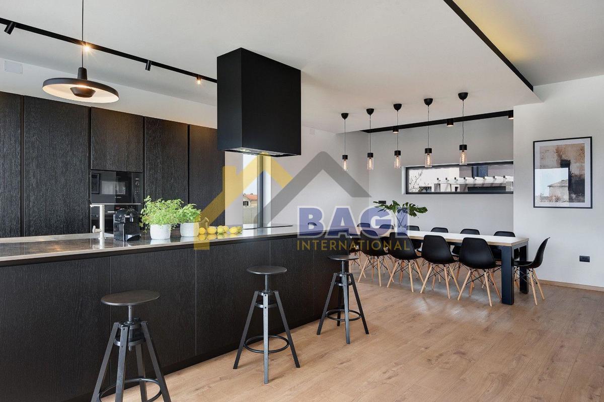 Casa Veli vrh, Pula, 470m2