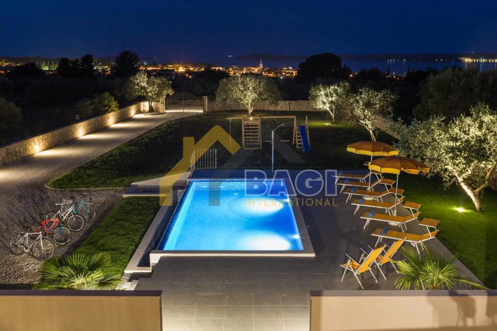 Casa Fažana, 180m2