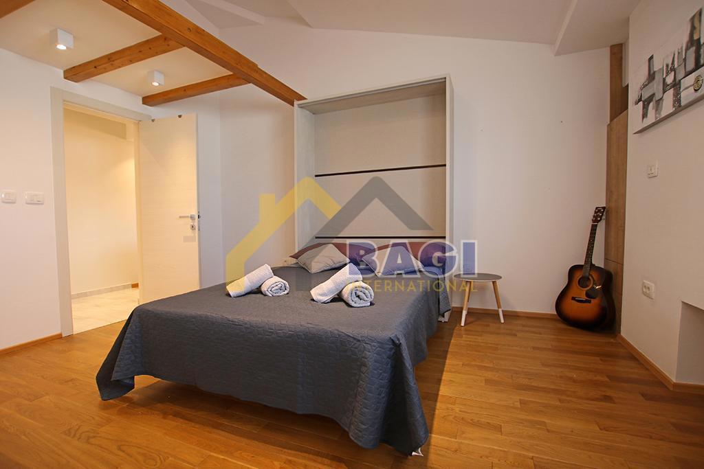 Appartamento di lusso 95m2-arredato-2 posti auto