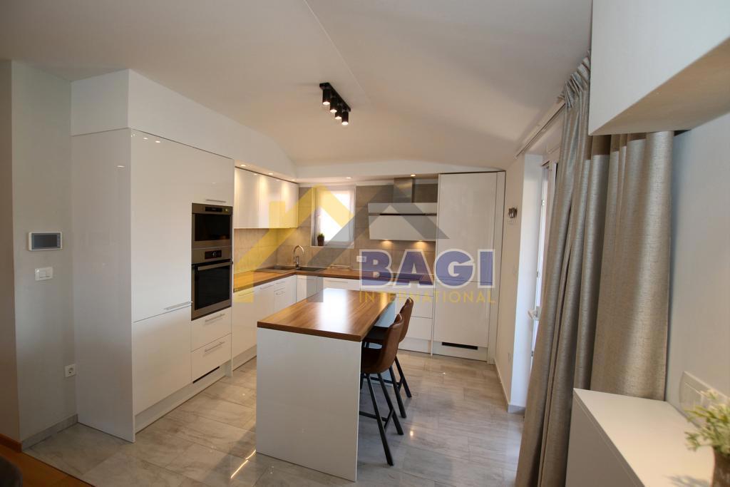 Appartamento di lusso 95m2-arredato-2 posti auto