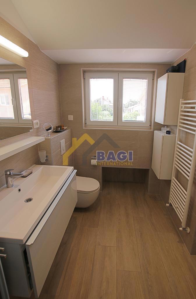 Appartamento di lusso 95m2-arredato-2 posti auto
