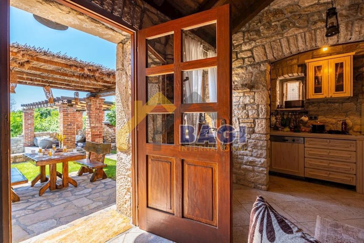 Casa Branimirova Obala, Zadar, 420m2