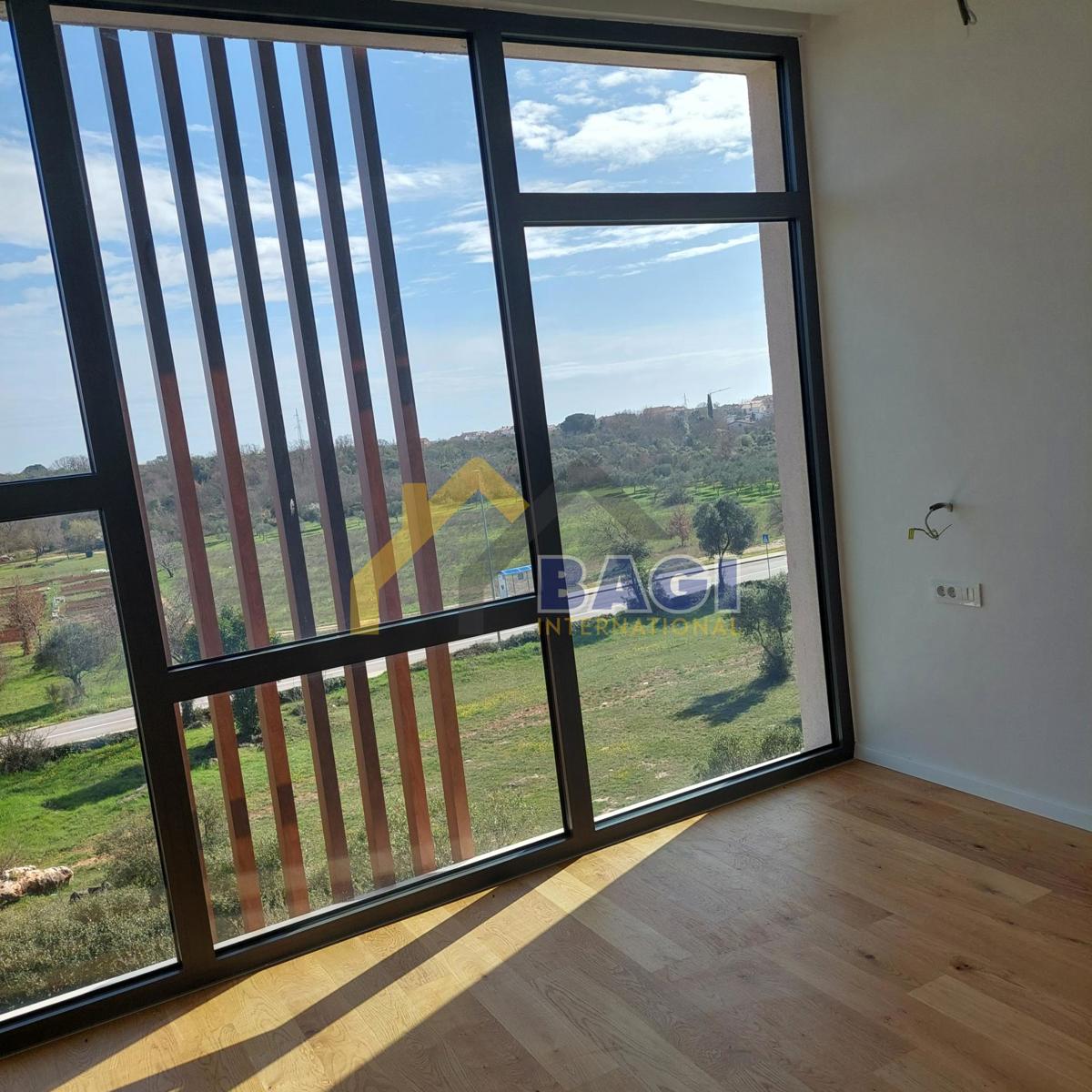 Rovigno-Appartamento-Giardino-Garage-Cortile-Parcheggio-Nuova costruzione