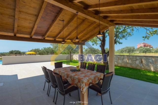 ISTRIA - FAŽANA Casa con Piscina e Ampio Giardino