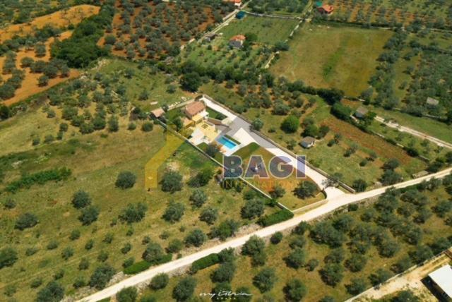 ISTRIA - FAŽANA Casa con Piscina e Ampio Giardino