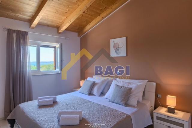 ISTRIA - FAŽANA Casa con Piscina e Ampio Giardino