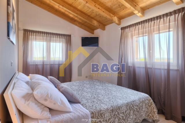 ISTRIA - FAŽANA Casa con Piscina e Ampio Giardino