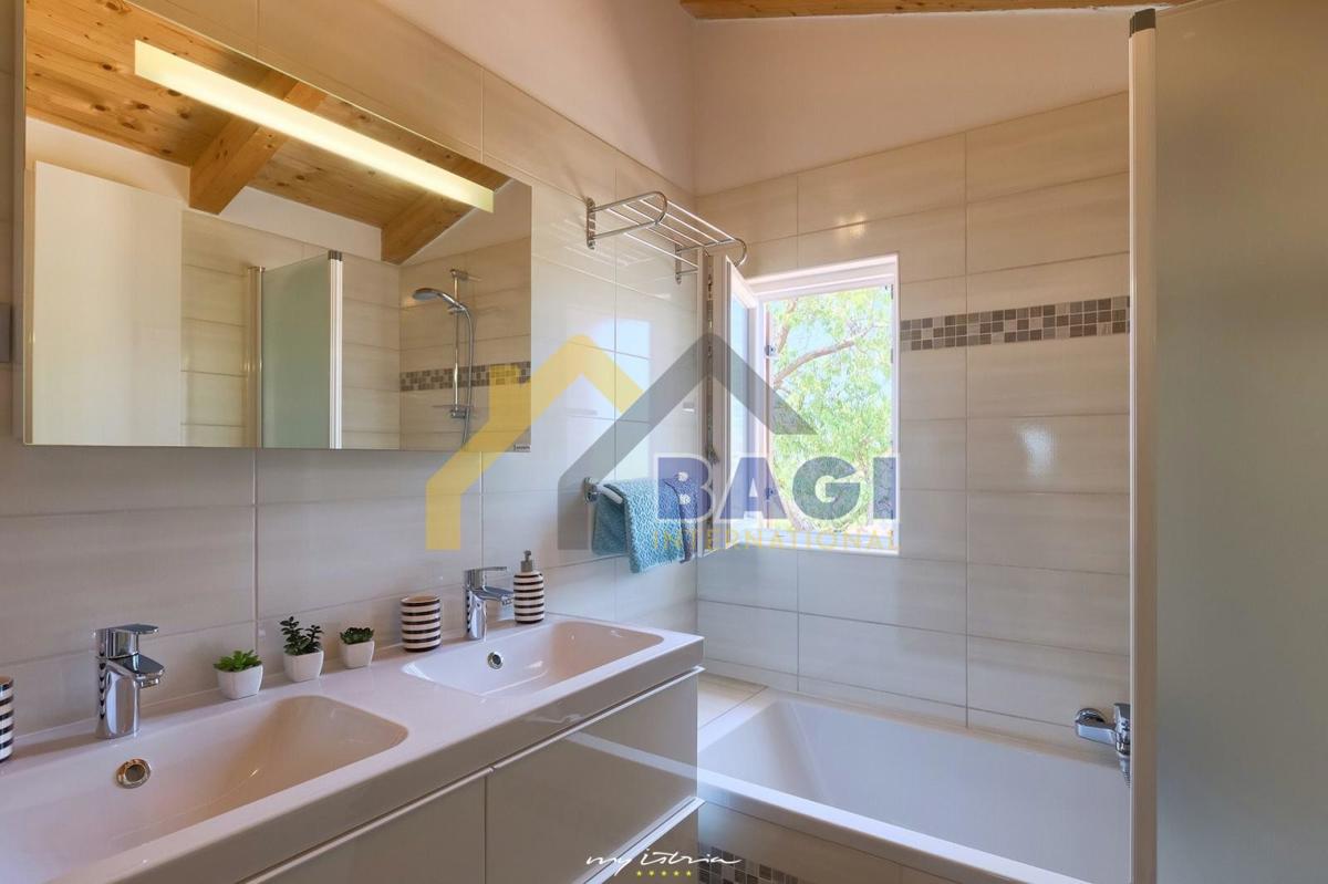 ISTRIA - FAŽANA Casa con Piscina e Ampio Giardino