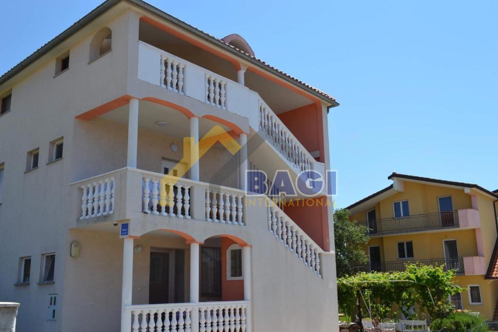 IN VENDITA ŠTINJAN CASA CON 4 APPARTAMENTI