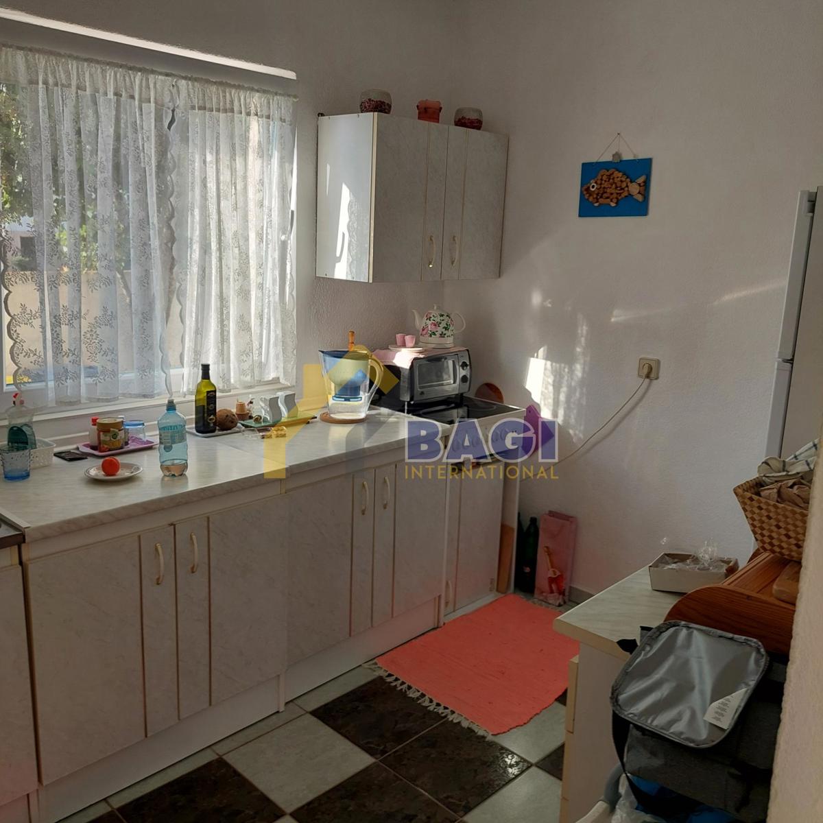 IN VENDITA ŠTINJAN CASA CON 4 APPARTAMENTI