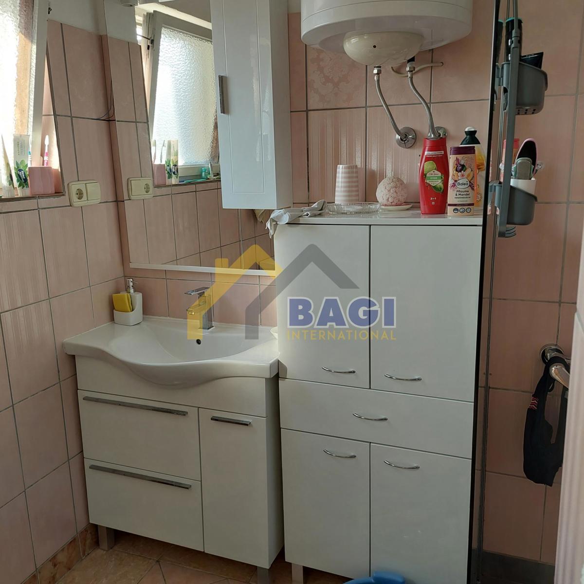 IN VENDITA ŠTINJAN CASA CON 4 APPARTAMENTI