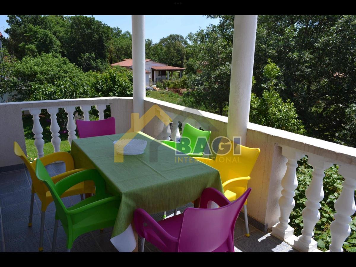 IN VENDITA ŠTINJAN CASA CON 4 APPARTAMENTI