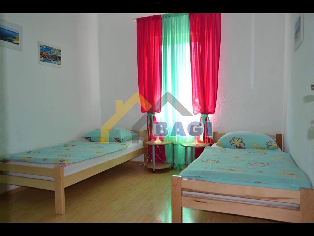 IN VENDITA ŠTINJAN CASA CON 4 APPARTAMENTI