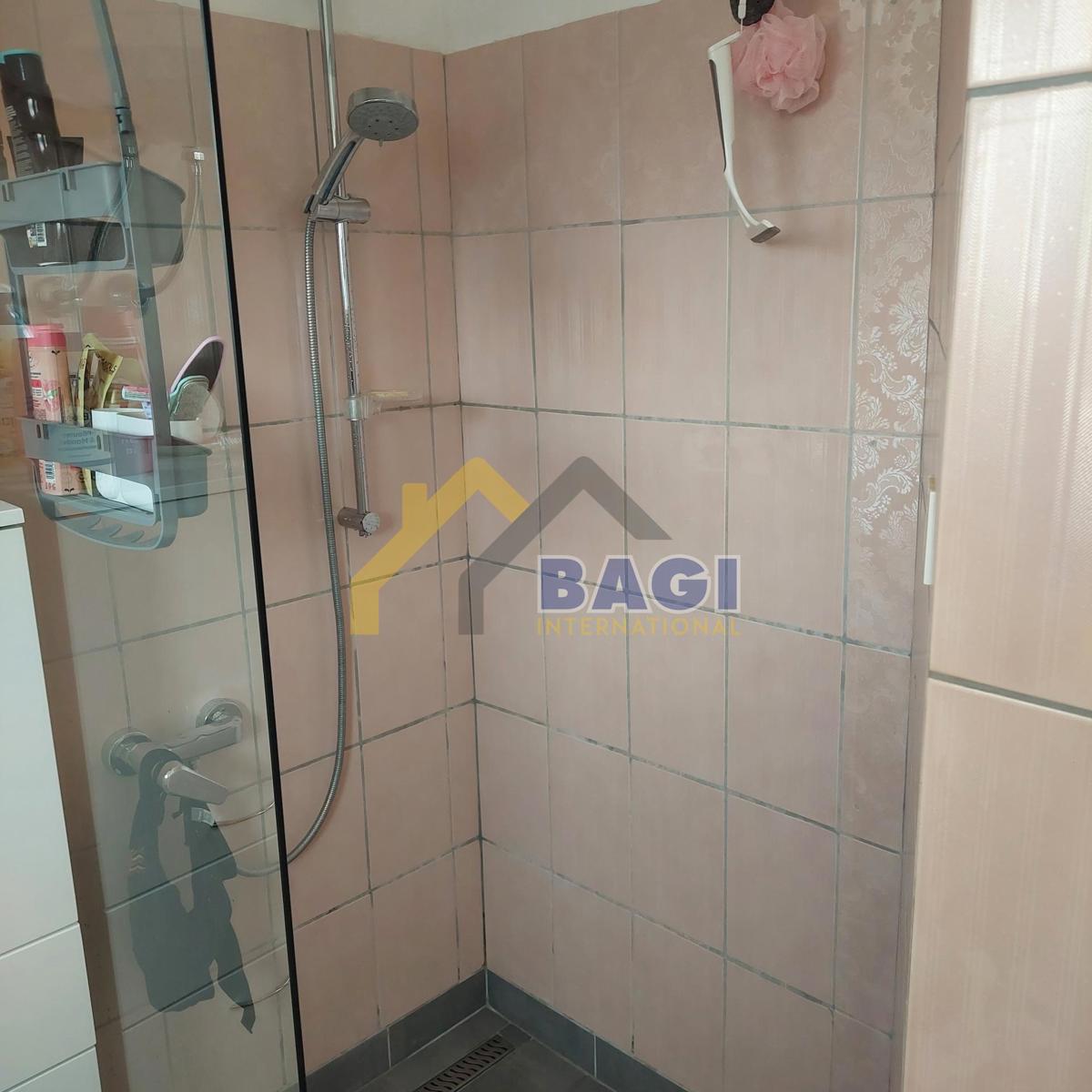 IN VENDITA ŠTINJAN CASA CON 4 APPARTAMENTI