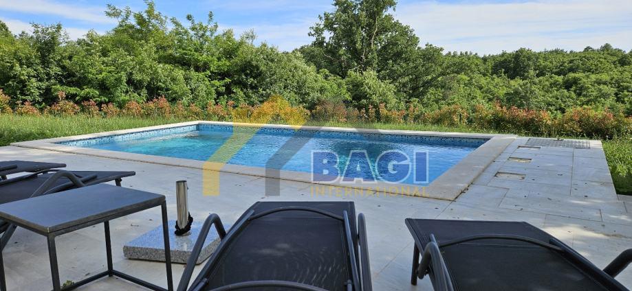 Casa con piscina – Sveti Petar u Šumi