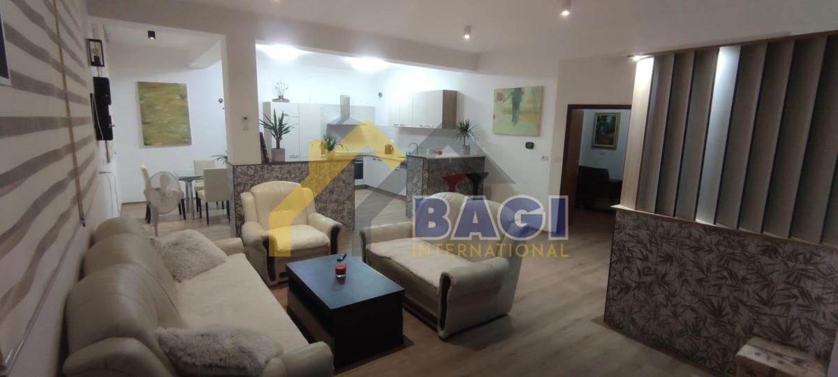 Pula-appartamento al piano terra 100m2