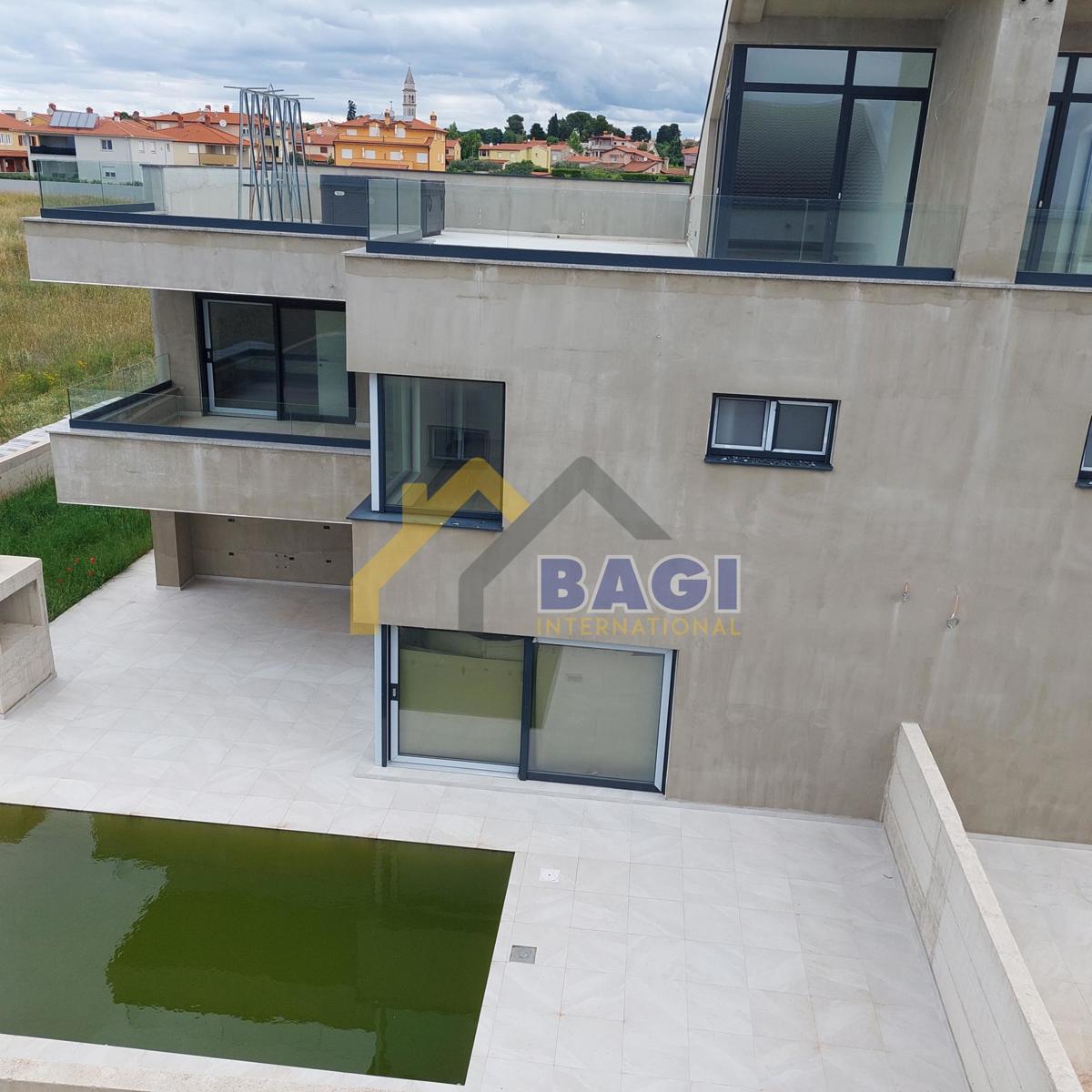 ESCLUSIVO - Ville duplex di lusso con piscine e vista mare