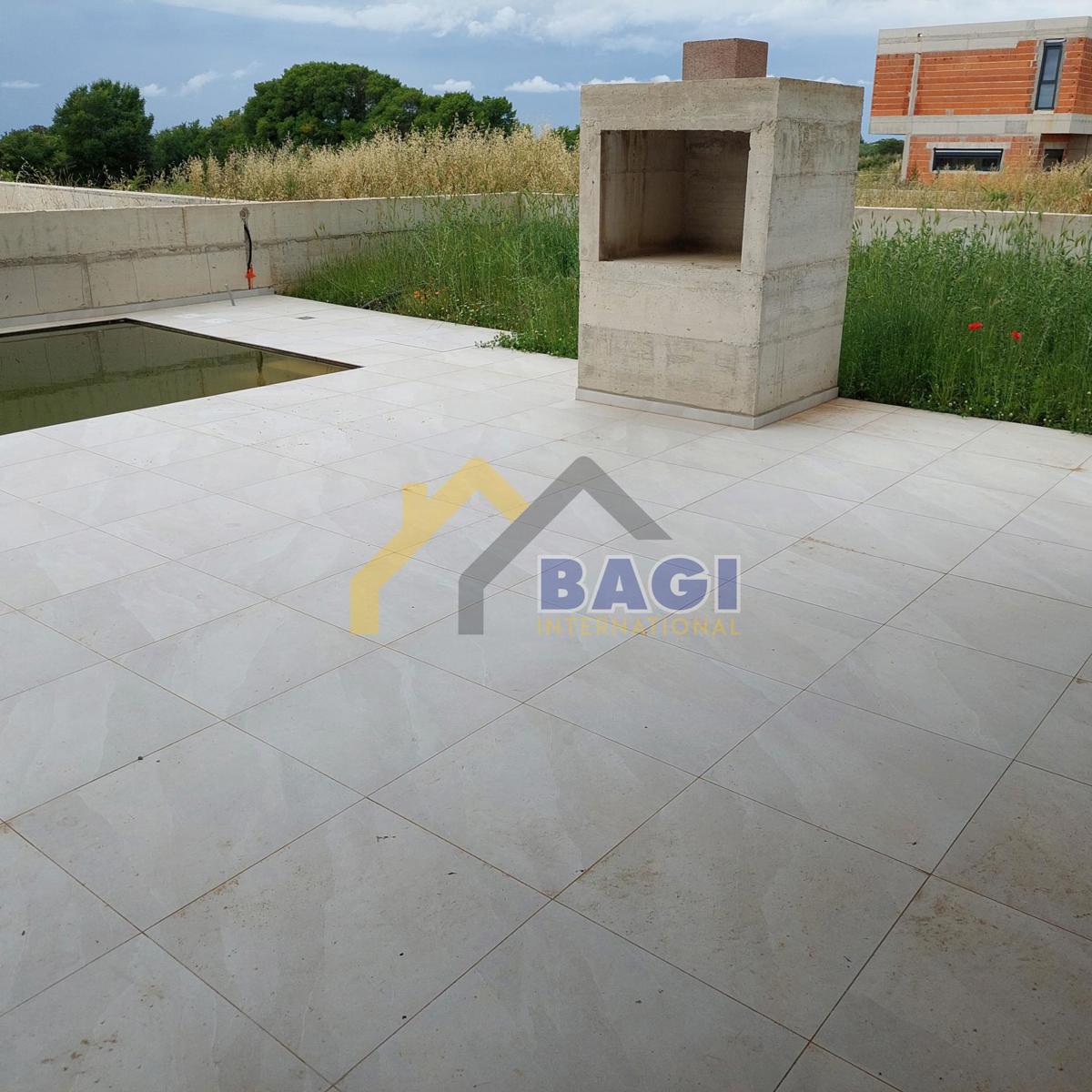 ESCLUSIVO - Ville duplex di lusso con piscine e vista mare