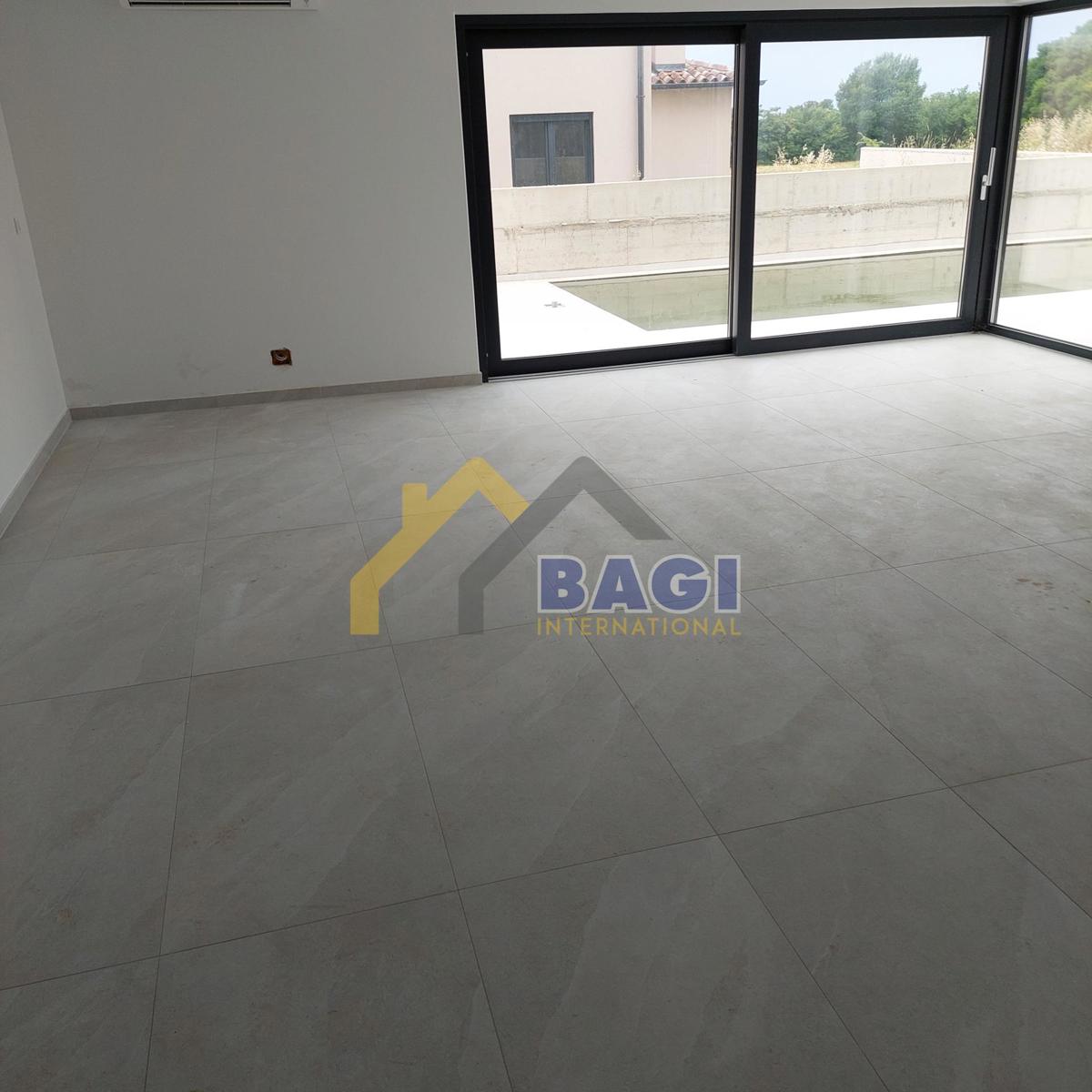 ESCLUSIVO - Ville duplex di lusso con piscine e vista mare