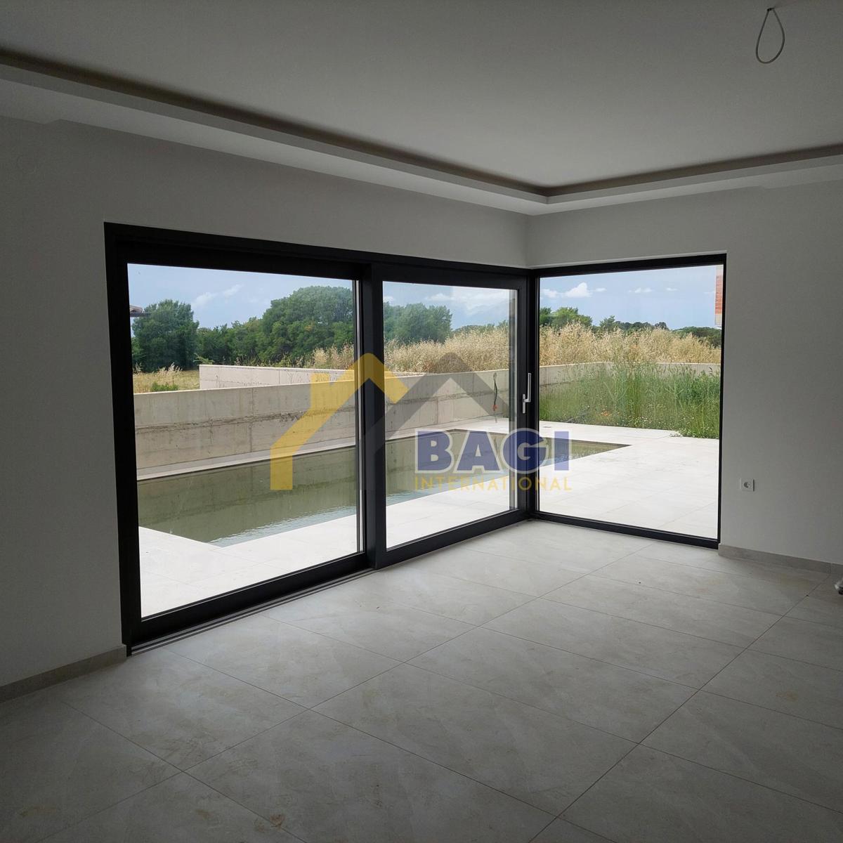 ESCLUSIVO - Ville duplex di lusso con piscine e vista mare
