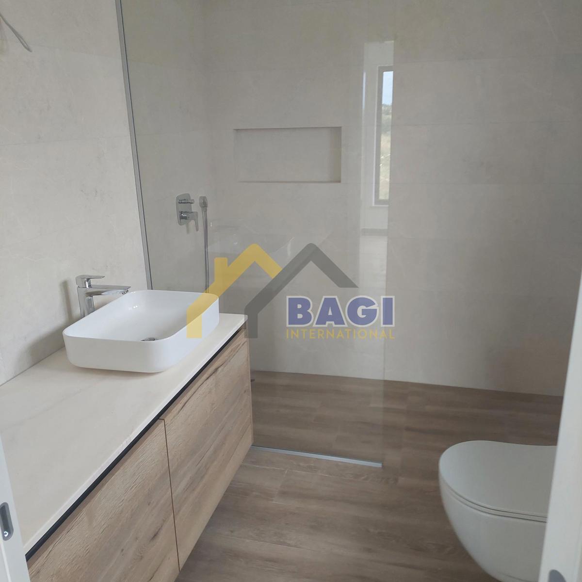 ESCLUSIVO - Ville duplex di lusso con piscine e vista mare