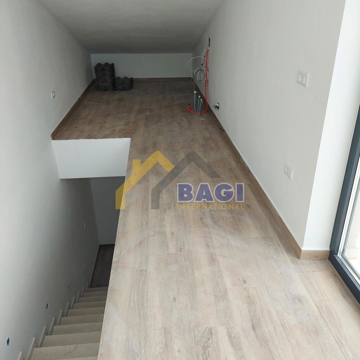 ESCLUSIVO - Ville duplex di lusso con piscine e vista mare