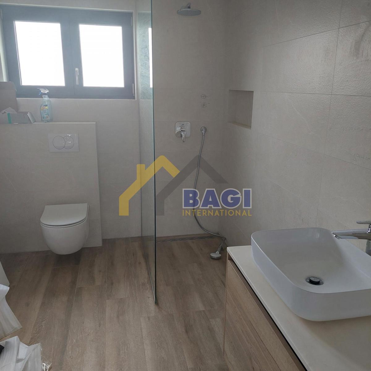 ESCLUSIVO - Ville duplex di lusso con piscine e vista mare