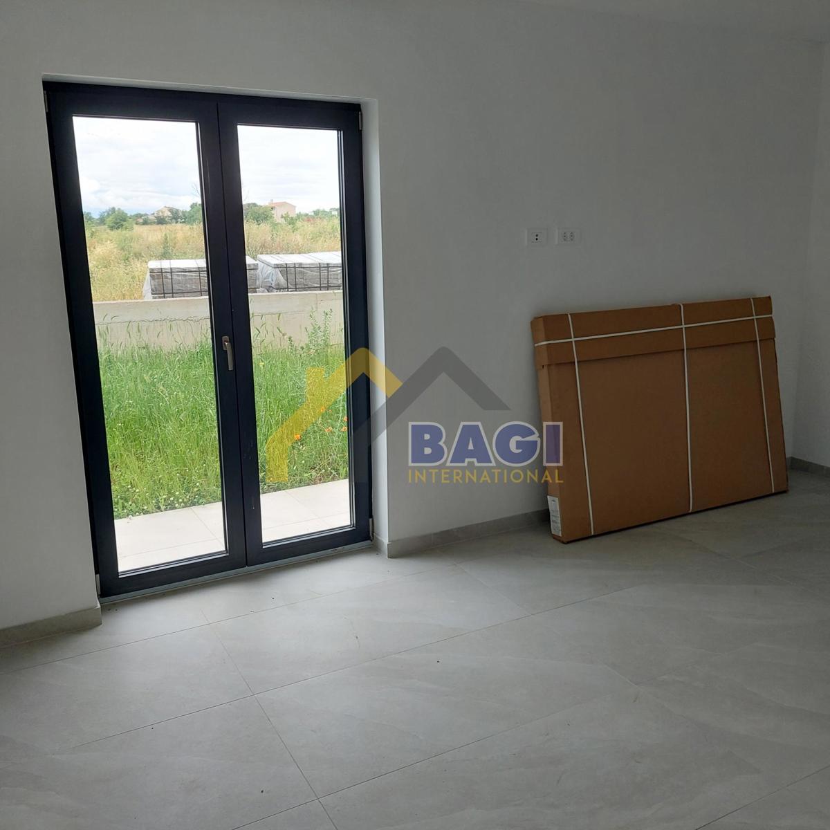 ESCLUSIVO - Ville duplex di lusso con piscine e vista mare