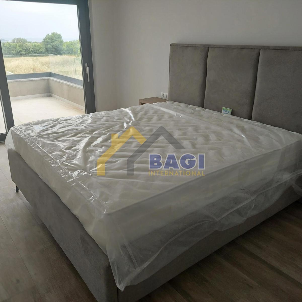 ESCLUSIVO - Ville duplex di lusso con piscine e vista mare
