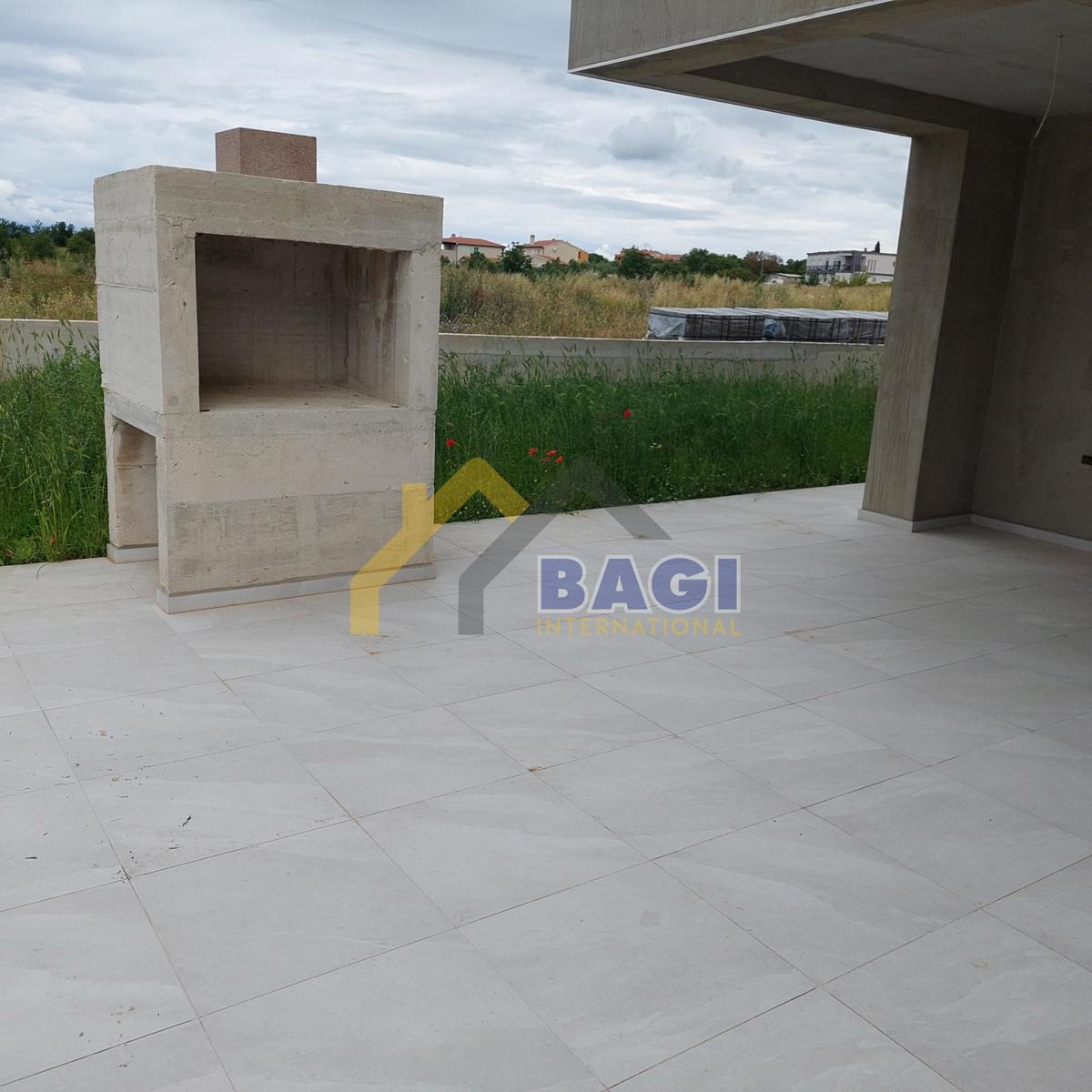 ESCLUSIVO - Ville duplex di lusso con piscine e vista mare