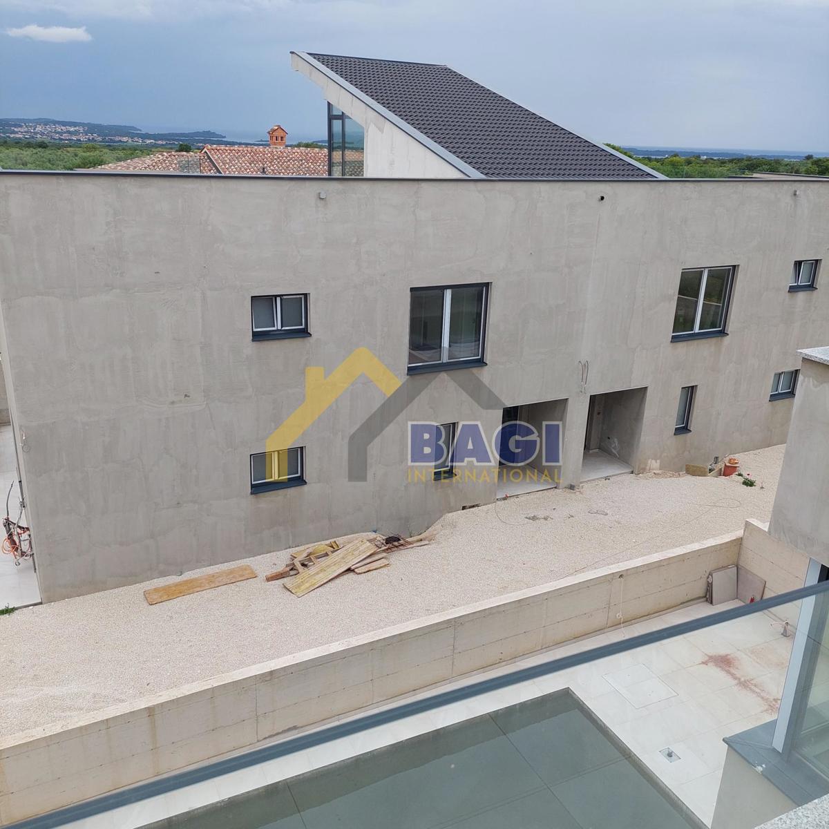 ESCLUSIVO - Ville duplex di lusso con piscine e vista mare