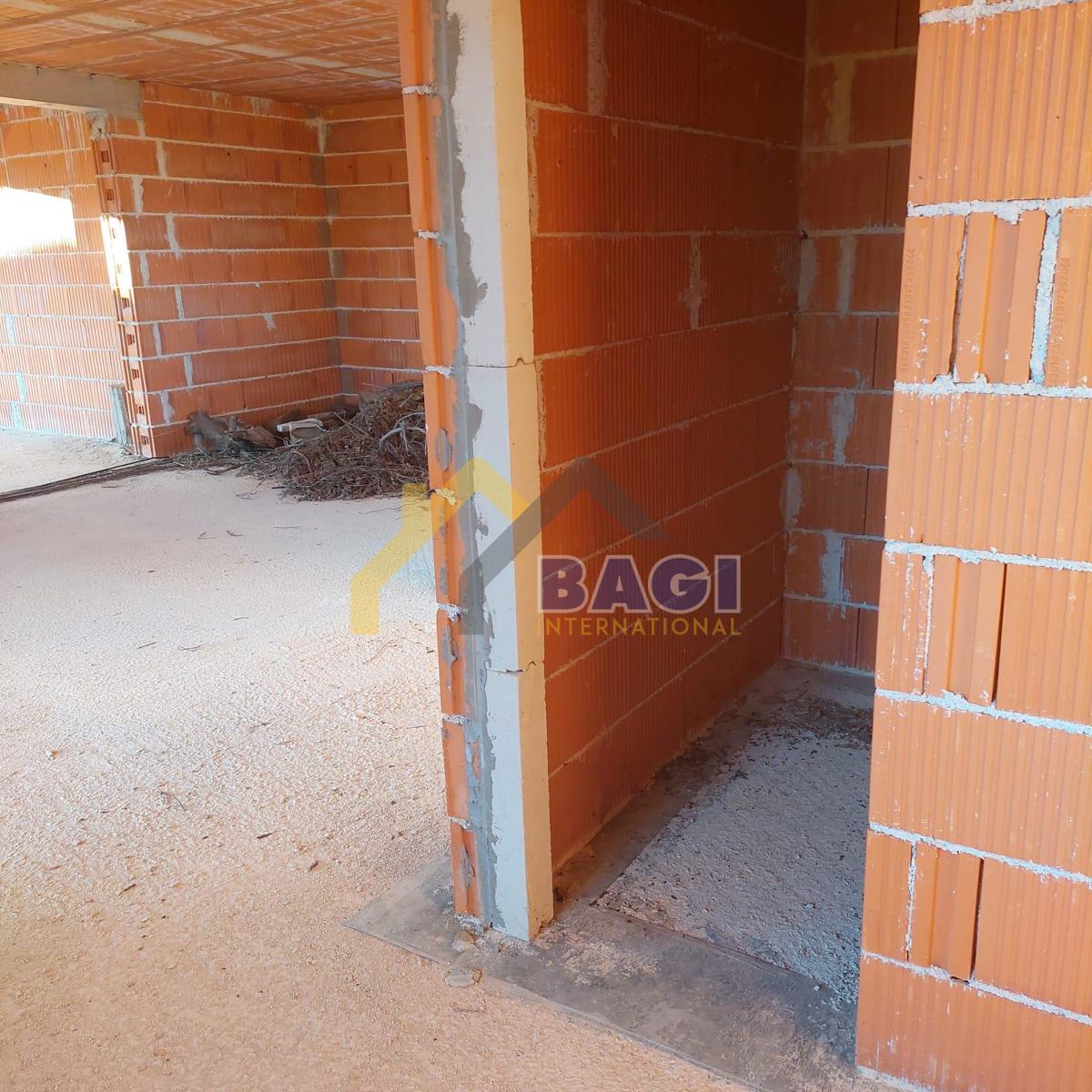 ISTRA - MARČANA Casa in fase ROH BAU