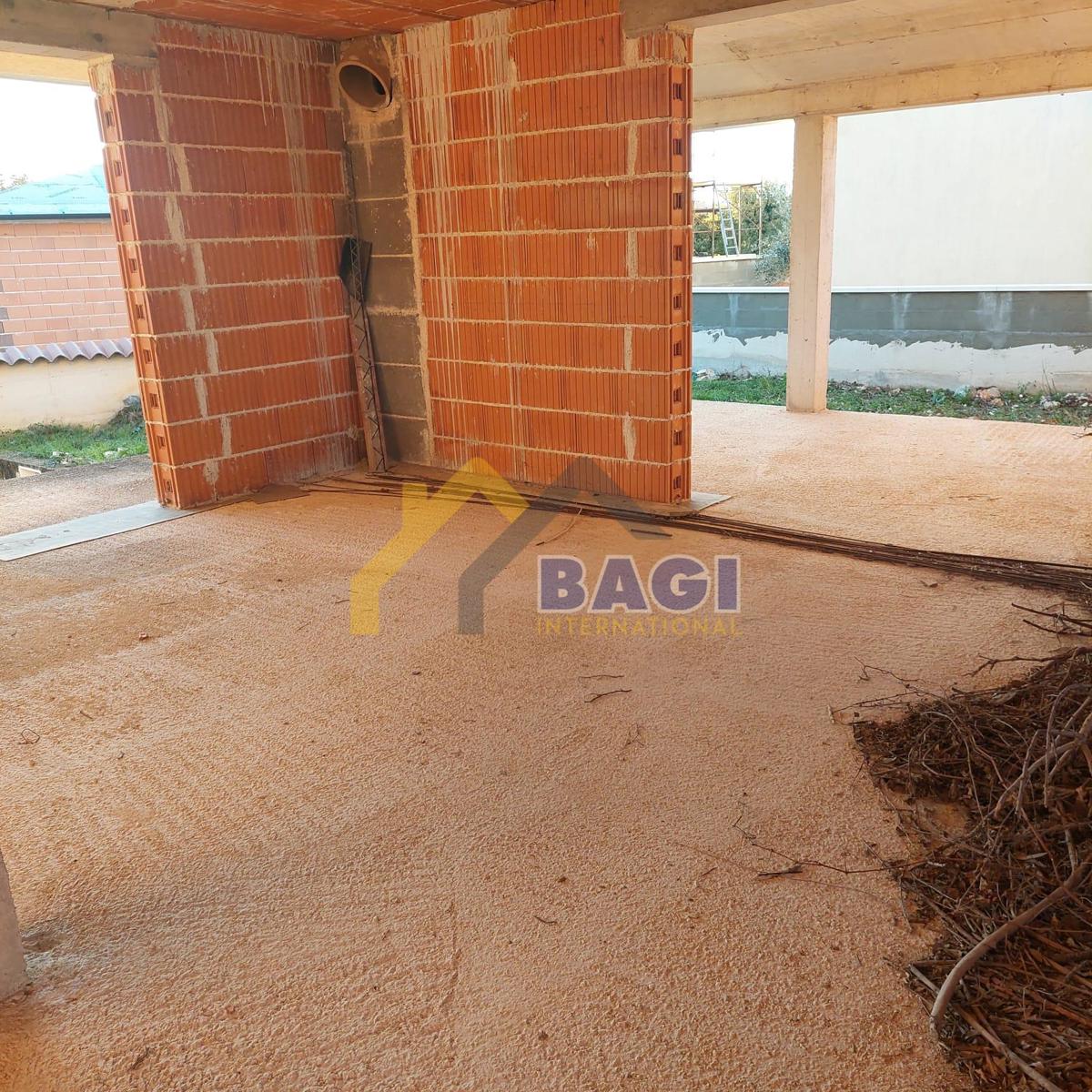 ISTRA - MARČANA Casa in fase ROH BAU