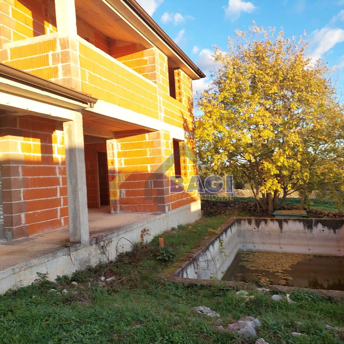 ISTRA - MARČANA Casa in fase ROH BAU