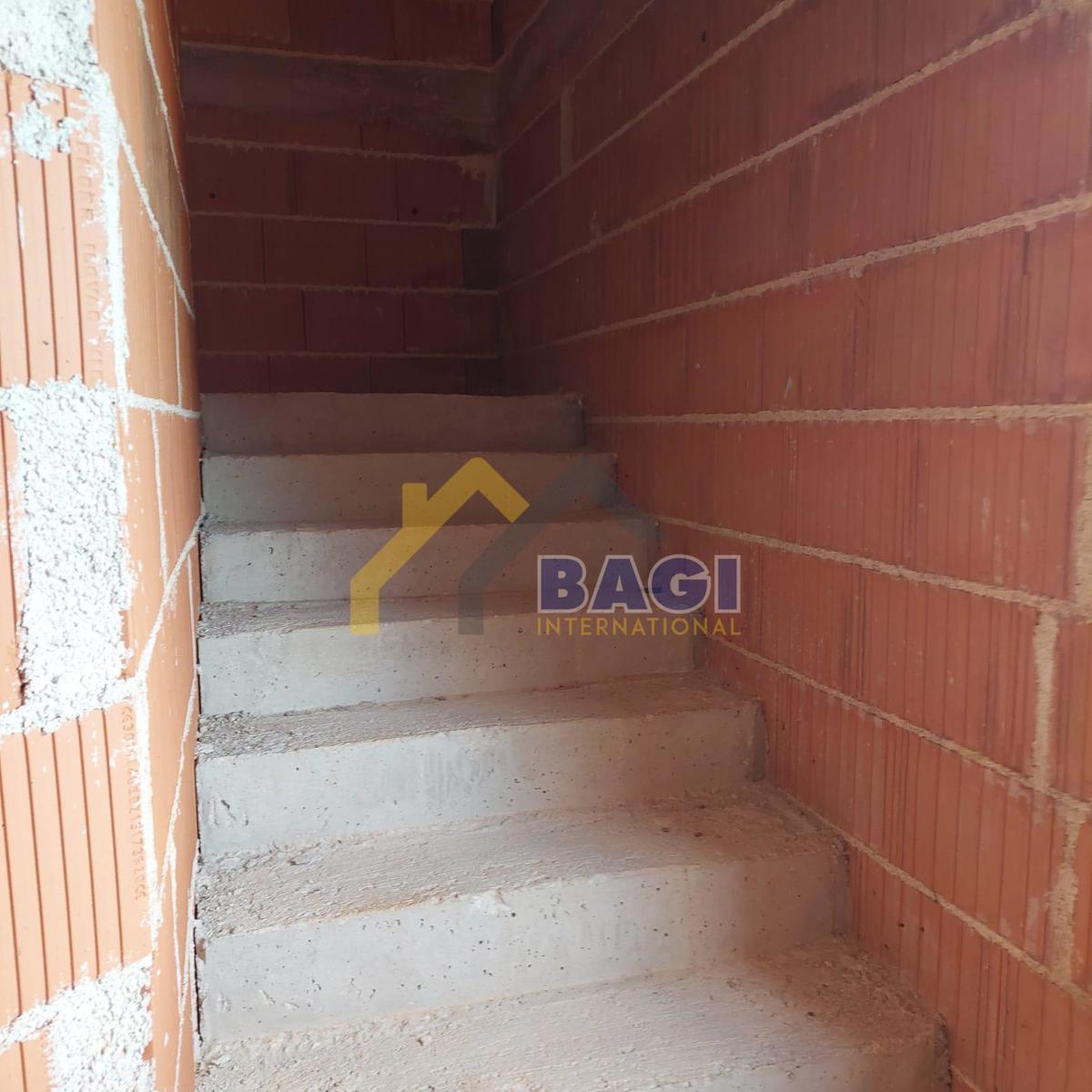 ISTRA - MARČANA Casa in fase ROH BAU