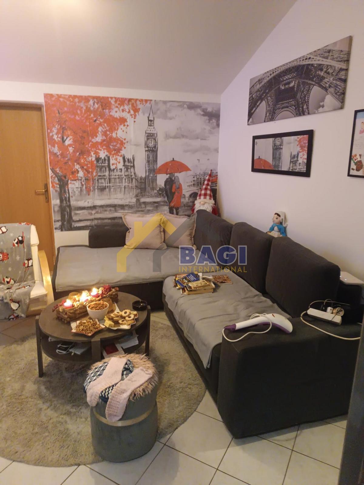 ISTRIA - LOBORIKA Casa con giardino e costruzione legalizzata