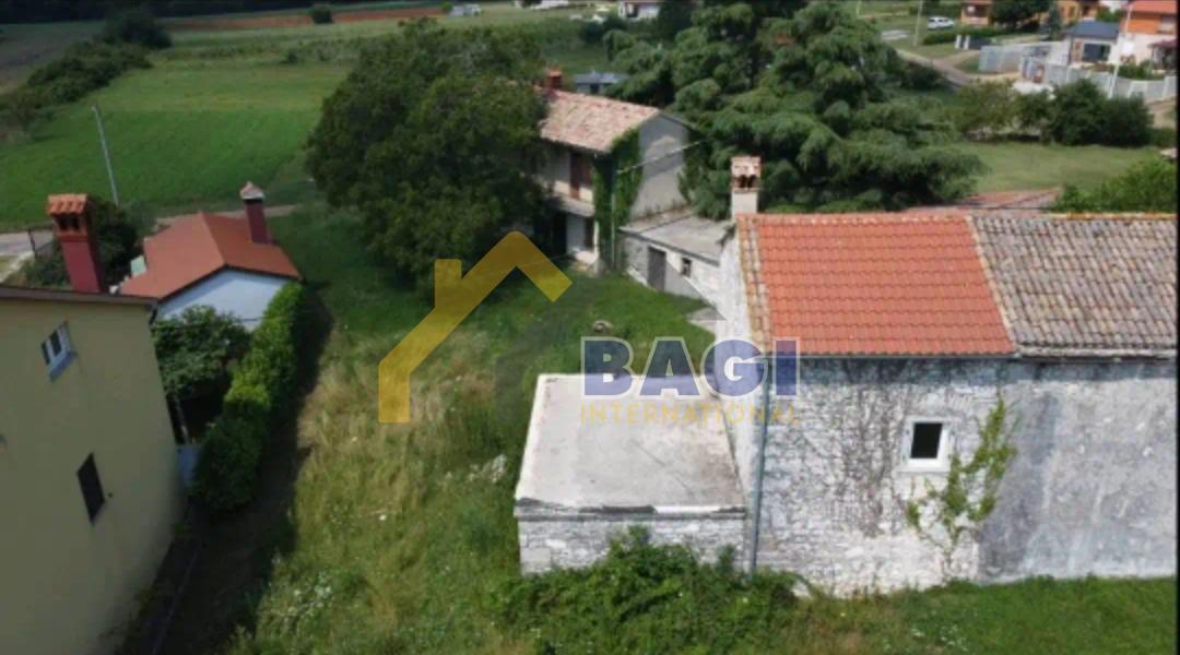 Vecchia casa in pietra d'Istria su un terreno di 493 m2