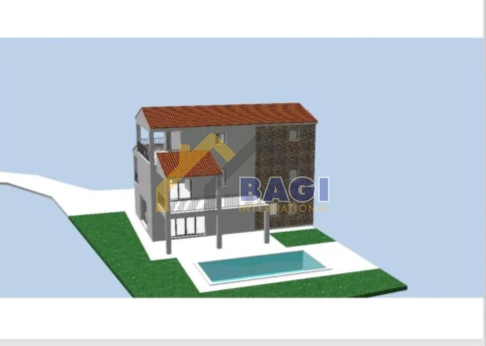 Vecchia casa in pietra d'Istria su un terreno di 493 m2