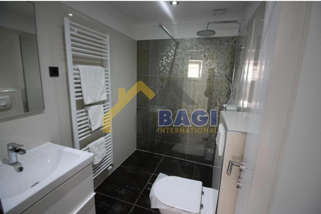 POLA-VILLA CON 8 APPARTAMENTI A 200m DAL MARE CON VISTA