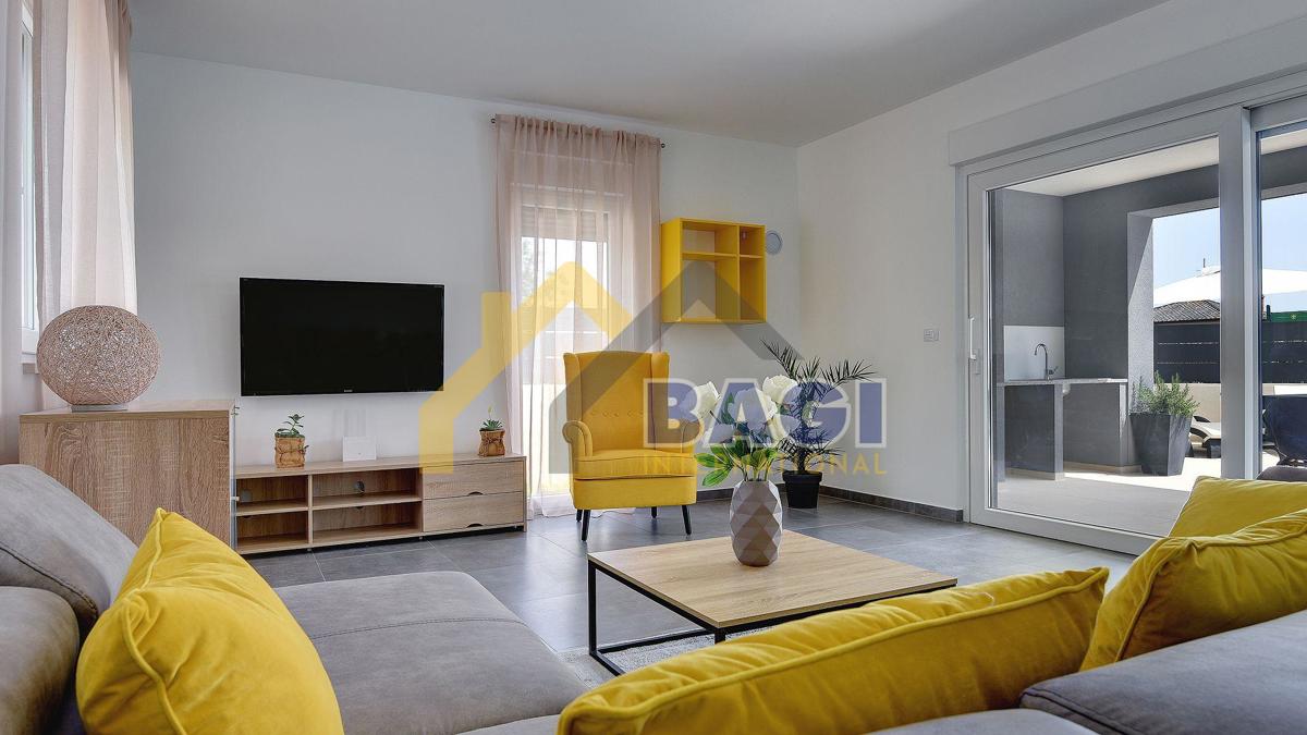 Lussuosa nuova costruzione con piscina! A soli 10 minuti da Pola