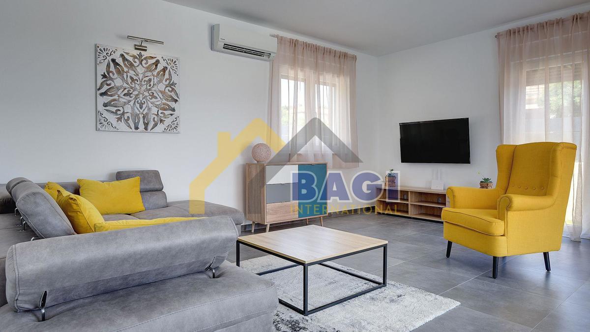 Lussuosa nuova costruzione con piscina! A soli 10 minuti da Pola