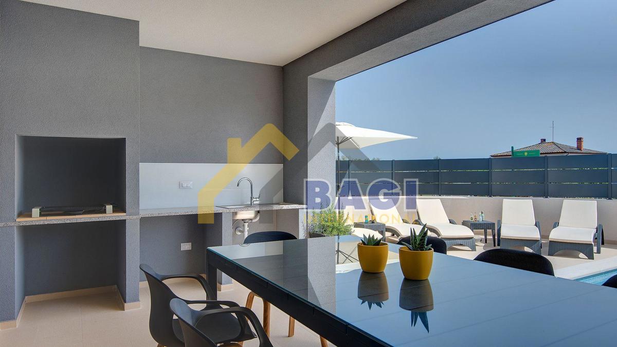 Lussuosa nuova costruzione con piscina! A soli 10 minuti da Pola