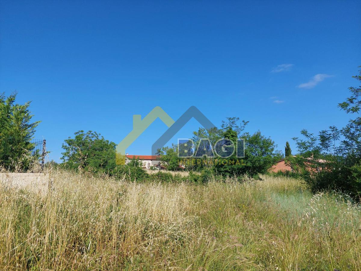 Terreno edificabile Svetvinčenat 919m2