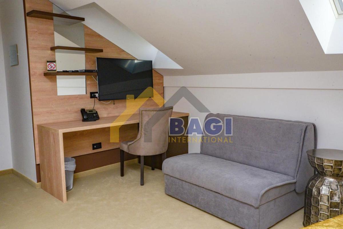 Casa Karlobag, 1.050m2