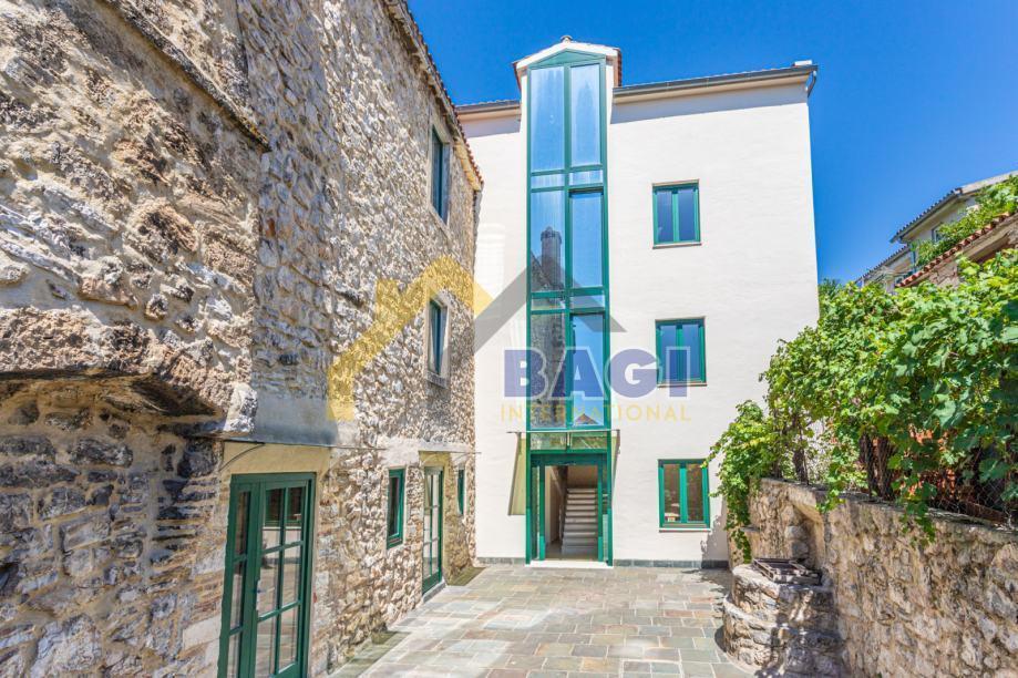 Casa Grad, Šibenik, 812m2