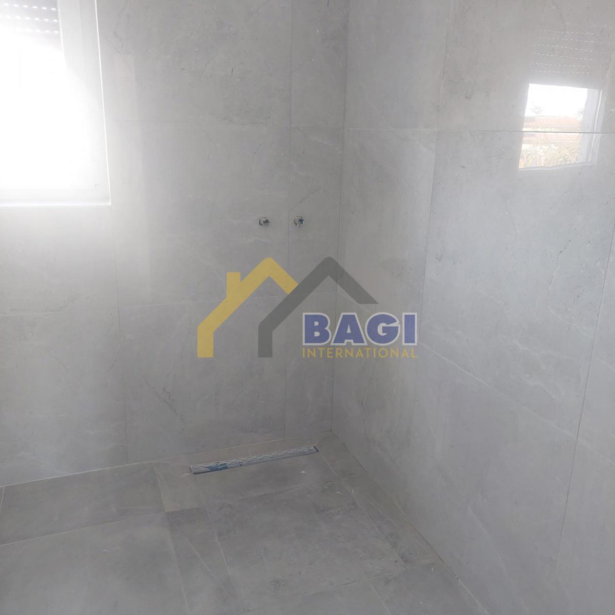 CASA DUPLEX-VISTA MARE-PISCINA-GARAGE-GIARDINO