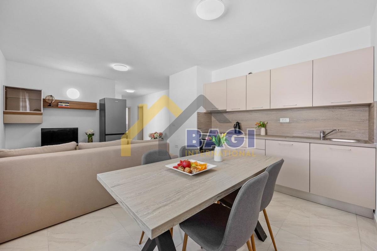 Nuovo appartamento in una splendida posizione a Peroj